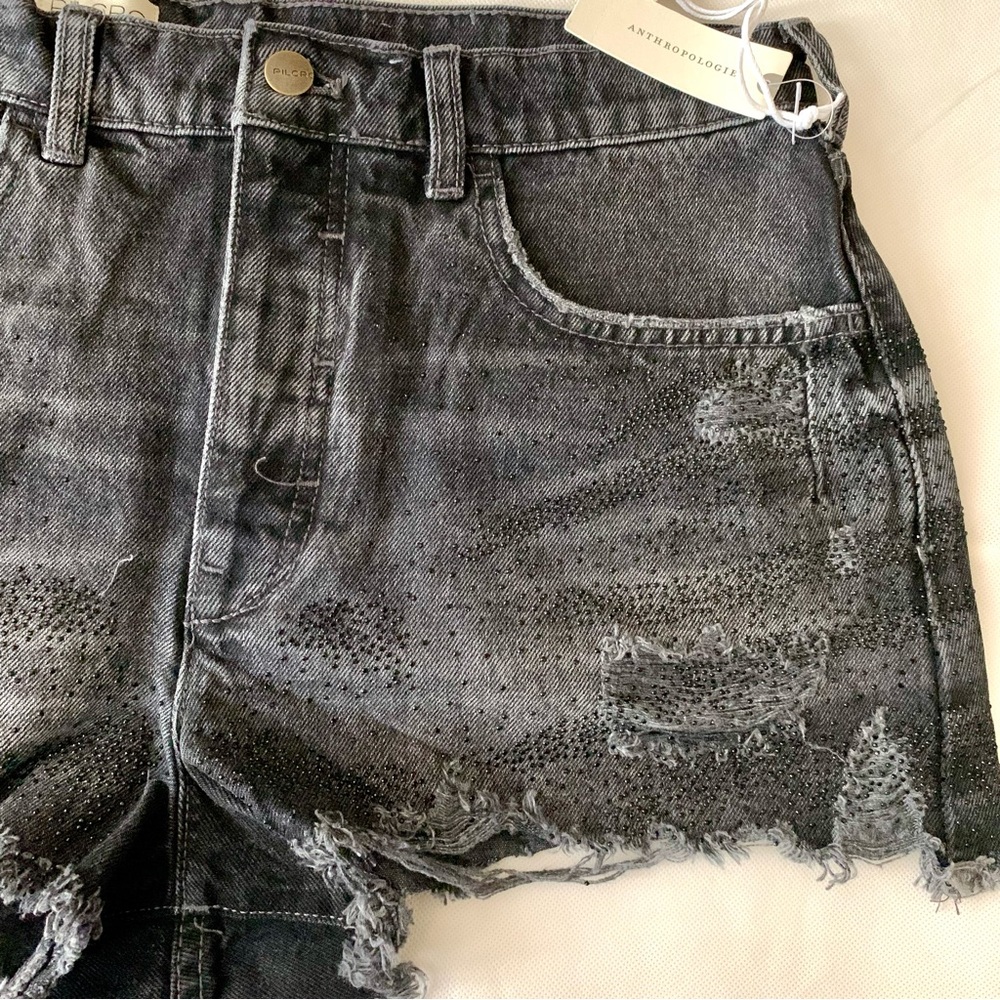 Athropologie Pilcro The Devon Rhinestone Distressed Denim Shorts SZ 30 MSRP $128 - Picture 5 of 6